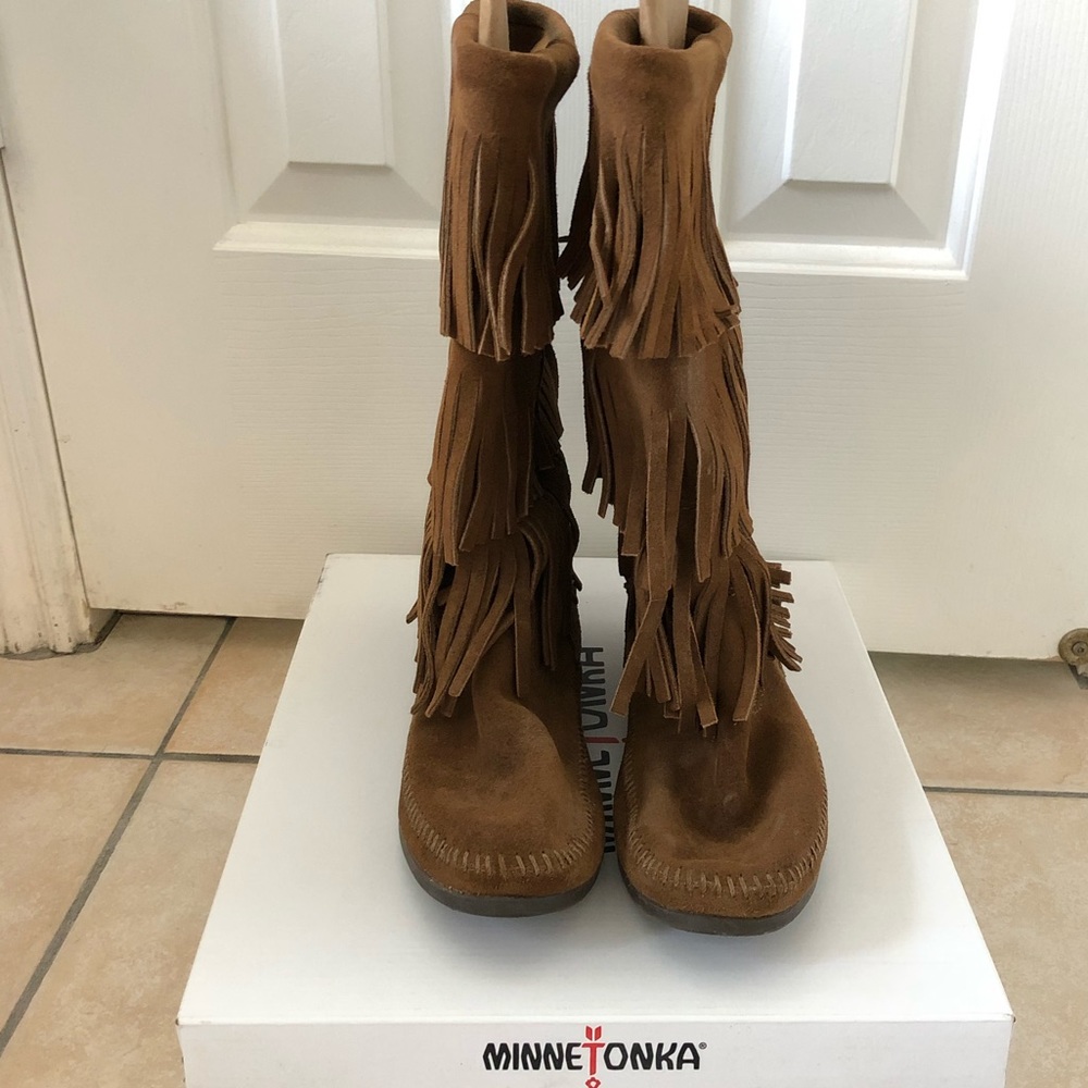 Minnetonka fringe boots